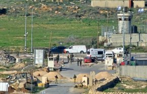 شاهد.. دعس جنود الاحتلال على مدخل مخيم الفوار 