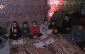 فيديو خاص: هكذا يسترقون أطفال غزة الفرح في العام الجديد
