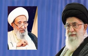 قائد الثورة الإسلامية يعزي علماء باكستان بوفاة الشيخ محسن علي نجفي