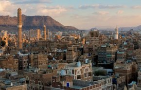 اليمن يتوعد امريكا وبريطانيا بدفع الثمن 