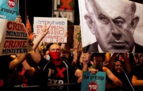 متظاهرون في عدة مدن اسرائيلية يطالبون الاطاحة بنتنياهو