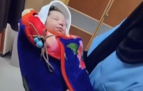 بالفيديو/هل شاهدت ولادة طفل خلال اشتباكات؟