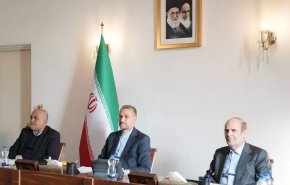 وزير الخارجية الايراني يلتقي منسقي برامج عشرة الفجر  
