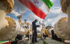 شاهد.. طفرة في الصناعات النفطية الإيرانية