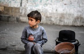 بار سنگین معیشت خانواده بر دوش کودکان غزه