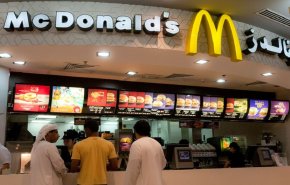 شاهد/ مسلم أمريكي يحذر من شراء الطعام من ماكدونالدز: إنه يمثل الصهيونية 