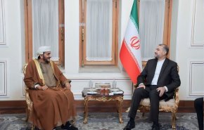 عبد اللهيان يستقبل مساعد وزير خارجية عمان للشؤون السياسية