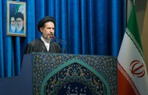خطيب جمعة طهران: الوحدة الوطنية والإسلامية استراتيجية لتعزيز الاقتدار الوطني
