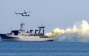 حمله دریایی در فاصله ۱۵ مایلی بندر «مخا» در یمن
