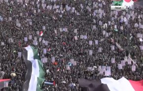 فيديو خاص: صور مباشرة من تظاهرات اسطورية في اليمن 