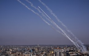 المقاومة الفلسطينية تقصف الاراضي المحتلة بصواريخ ورسائل