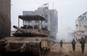جيش الإحتلال يواصل إقتحام الشفاء ويعدم 200 فلسطيني