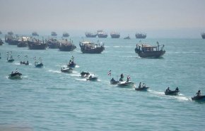 گزارش خبرنگار العالم از رژه دریایی نیروهای دریایی سپاه در سواحل کشورهای محور مقاومت 