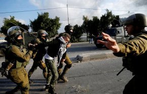 حملة دهم واعتقالات تشنها قوات الاحتلال بالضفة الغربية