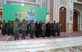 قادة الجيش الايراني يجددون العهد والبيعة لمبادىء مفجر الثورة الاسلامية