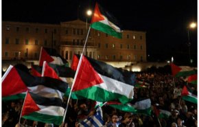 محکومیت حمله اسرائیل به غزه در قلب راهپیمایی «ماراتن صلح» یونان
