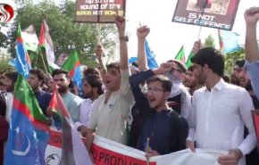طلاب جامعات باكستان يتظاهرون في اسلام اباد دعما لفلسطين