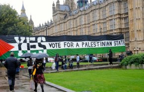 پلیس بریتانیا تظاهرکنندگان طرفدار فلسطین را بازداشت کرد