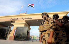 الجيش المصري يعلن استشهاد أحد عناصره برصاص الاحتلال عند معبر رفح