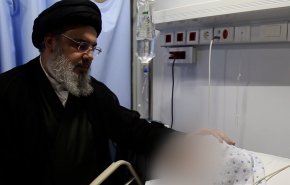 فيديو/ مشاهد من زيارة السيد نصرالله لوالدته في المستشفى