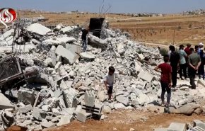 الإحتلال يهدم منزل عائلة فلسطينية بمنطقة الجوايا جنوب الضفة 