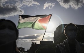بالفيديو.. رفع علم فلسطين على واجهة كاتدرائية ميلان