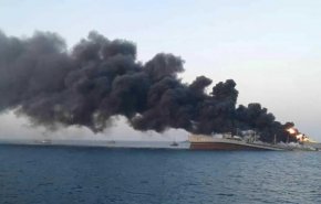 سنتکام: ۲ موشک یمن به یک کشتی در خلیج عدن اصابت کرد