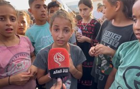 نازحون في غزة يدخلون فرحة العيد الی قلوب الاطفال