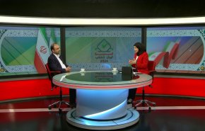 أستاذ جامعي إيراني يعلّق على أداء المرشحين للإنتخابات الرئاسية الإيرانية