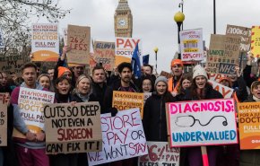 آغاز اعتصاب پزشکان انگلیسی در آستانه انتخابات سراسری