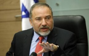 لیبرمن: اسرائیل با نتانیاهو مانند کشتی بدون کاپیتان است