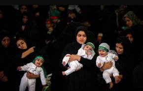 شاهد.. إيران تحيي اليوم العالمي للطفل الرضيع