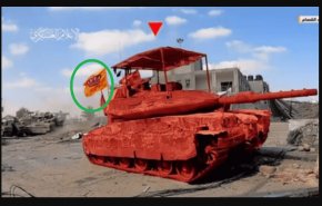 ما سر العلم الاصفر بتاج ازرق على دبابة ميركافا اسرائيلية برفح؟