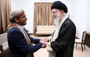 قائد الثورة يستقبل محمد عبدالسلام + صور