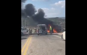 فيديو/شهيدان بهجوم إسرائيلي استهدف سيارة جنوب لبنان