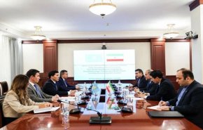 إيران وكازاخستان تؤكدان تطوير التعاون السياحي والاقتصادي الثنائي