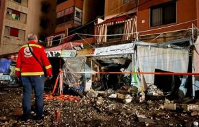 غارة إسرائيلية تستهدف مبنى في بعلبك شرق لبنان
