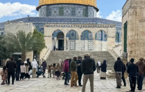 شاهد.. آلاف المستوطنين يقتحمون المسجد الأقصى بالقدس المحتلة!