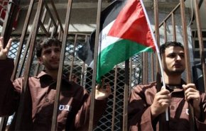 الجهاد تجدد العهد بتمسك المقاومة بتحرير الأسرى من سجون العدو
