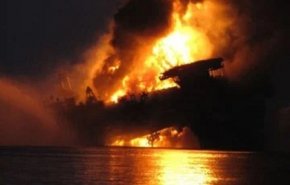 شاهد.. عشرات الشهداء والجرحى في غارات أمريكية على الحديدة