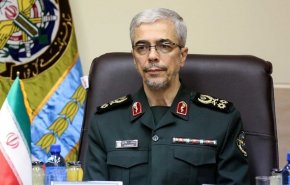 اللواء باقري: الحرس الثوري هو الحصن الحصين للشعب
