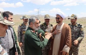 العميدان صباحي فرد وحاجي زادة يتفقدان الدفاعات الجوية في نطنز وخنداب