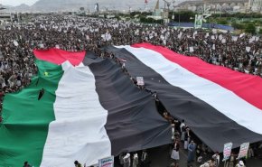مردم صعده با شعار «در برابر قاتلان و مستکبران ایستاده ایم» از فلسطین حمایت کردند+فیلم