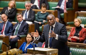 نواب بريطانيون يطالبون بالتحقيق حول موضوع تصدير أسلحة لکیان الإحتلال