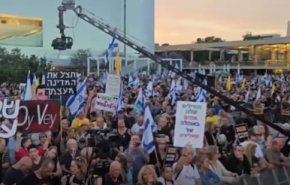 تظاهرات شهرک‌نشینان صهیونیست برای مطالبه تبادل اسرا و پایان جنگ غزه+ ویدیو