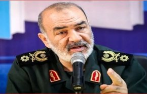  سردار سلامی: ما آموخته‌ایم که قوی شدن ما در ایستادگی است