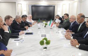 رئيس البرلمان الايراني يلتقي نظيره الجزائري في اندونيسيا