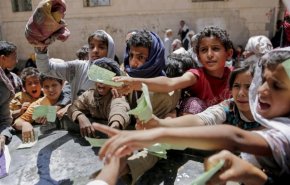 شاهد.. تحذير أممي من معاناة أكثر من مليوني طفل يمني من سوء التغذية
