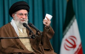 مواقف قائد الثورة وتعزيز قدرات إيران
