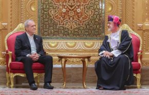 صورة/سجادة إيرانية تزين قصر السلطان قابوس